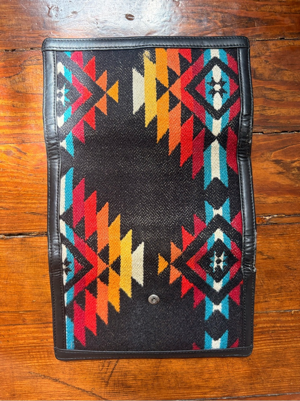 Beautiful Wool Aztec Pattern Wallet - Multicolor Tribal Design - Picture 3 of 3